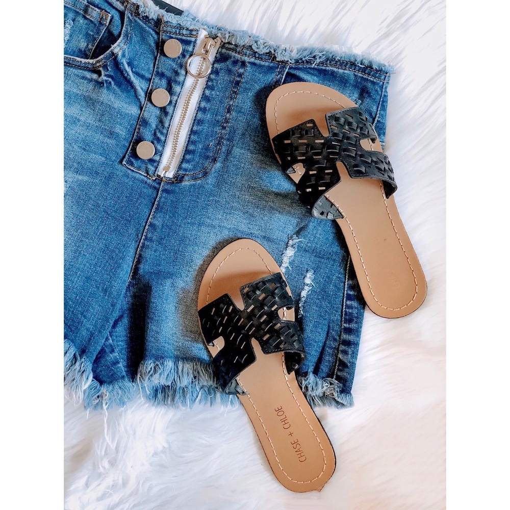 Camila Sandal - Picture 6 of 6